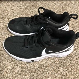 Nike Renew Black/White Size 13 Children’s